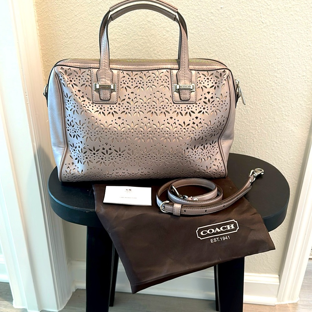 NWOT Coach Taylor Eyelet bag - Picture 1 of 5